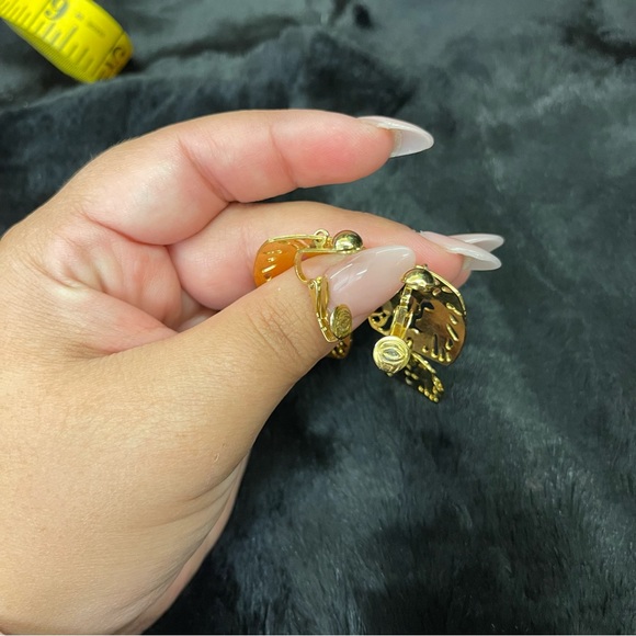 Anne Klein Gold Tone Double Logo Lion Clip On Earrings - Picture 3 of 4